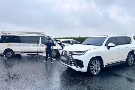 Vụ xe Lexus dừng đột ngột gây tai nạn liên hoàn trên cao tốc Pháp Vân - Cầu Giẽ: Tạm giữ hình sự tài xế