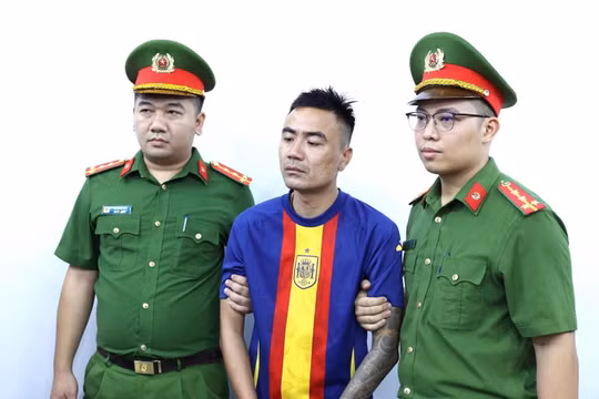 Bắt giam Thắng "Ật" vì gây rối tại khu vực Quần thể danh thắng Tràng An