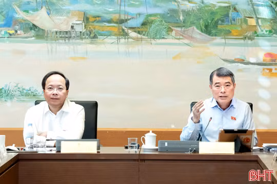 Thủ tướng dự thảo luận tổ với các đoàn ĐBQH Hà Tĩnh, Hải Phòng, Lạng Sơn 