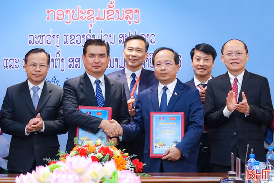 Hà Tĩnh - Khăm Muồn tăng cường hợp tác, thắt chặt tình hữu nghị