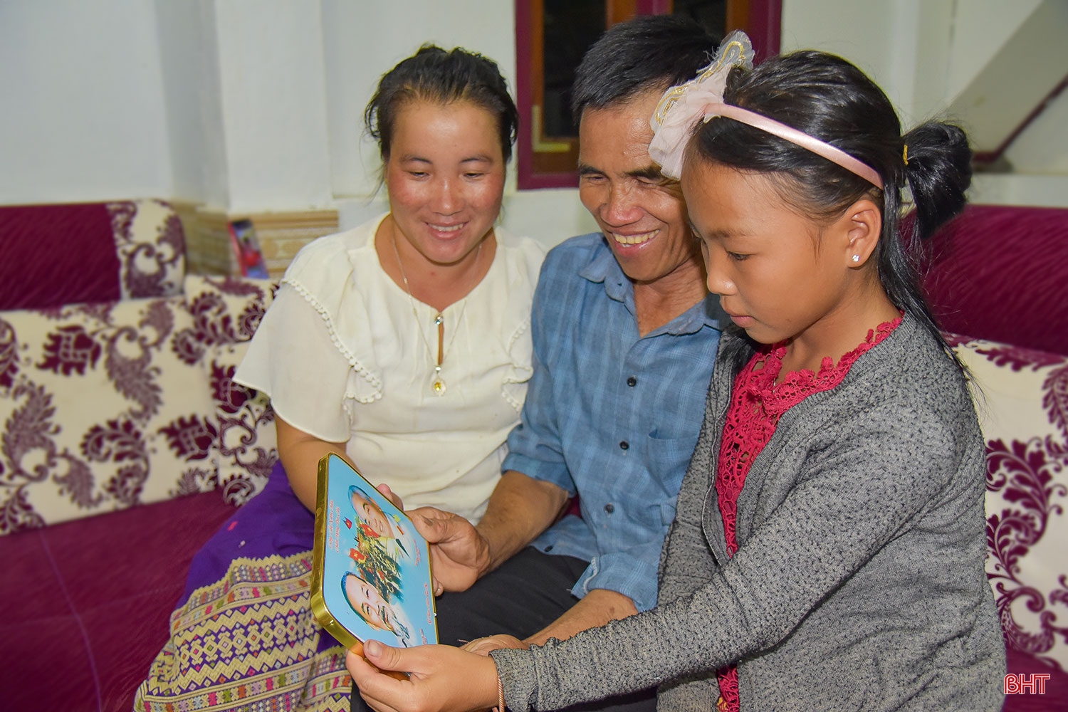 Những người con của đất nước Triệu Voi mang dòng máu Việt (bài 1): Khăm Cợt ấm tình, đậm nghĩa