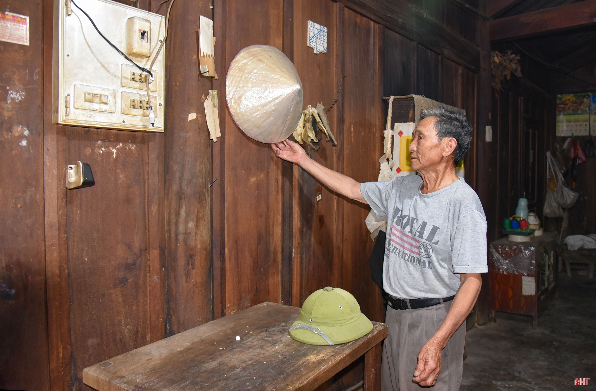 Những người con của đất nước Triệu Voi mang dòng máu Việt (bài 1): Khăm Cợt ấm tình, đậm nghĩa