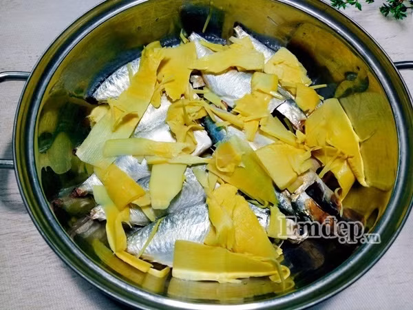 troi mua lam noi ca nuc kho mang dam da ca nha ngon com