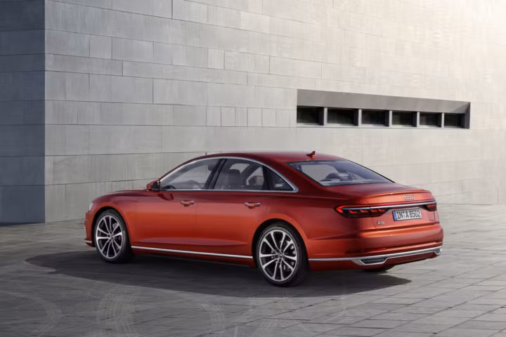 choang ngop truoc ve dep va cong nghe trang bi cho audi a8 2018