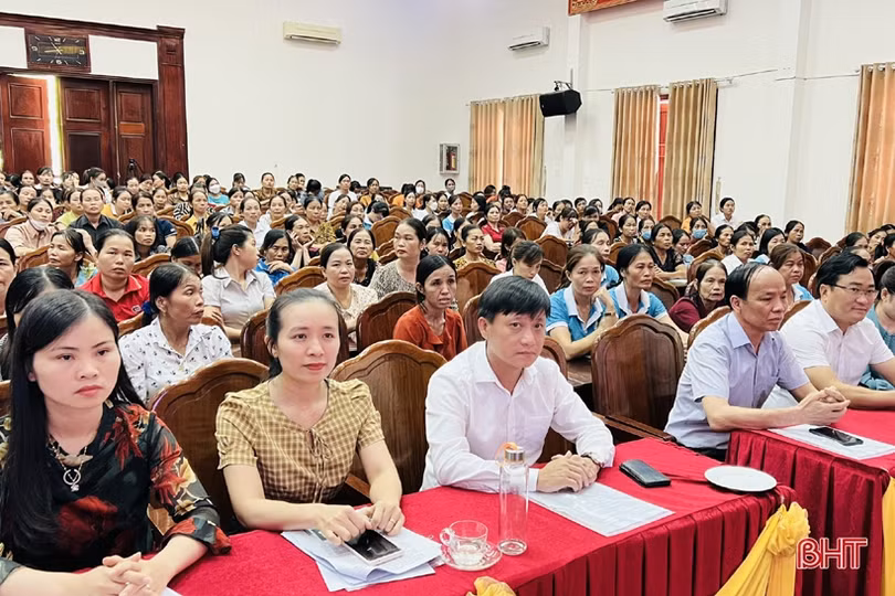 Hương Sơn trao giải hội thi hát ru và dân vũ thể thao 