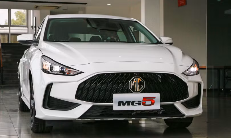 Những mẫu ôtô mới chào khách Việt tháng 6