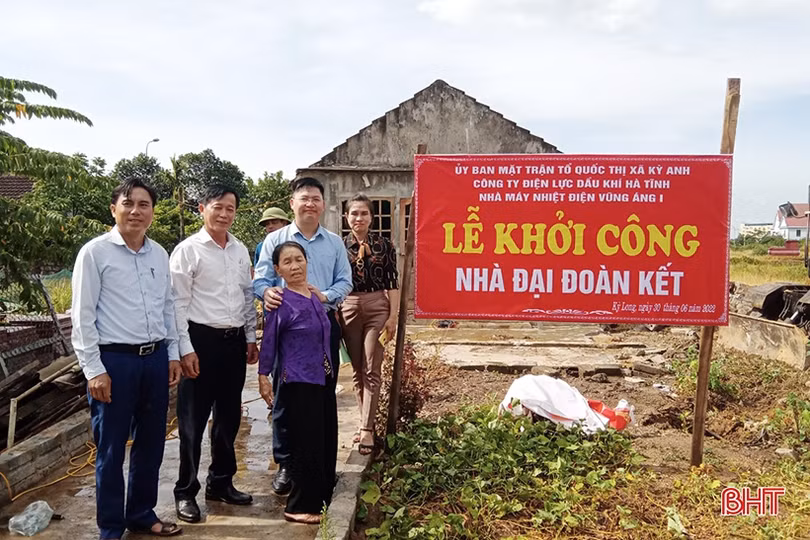 Công ty Xăng dầu Hà Tĩnh hỗ trợ 5 nhà ở cho hộ nghèo TX Kỳ Anh