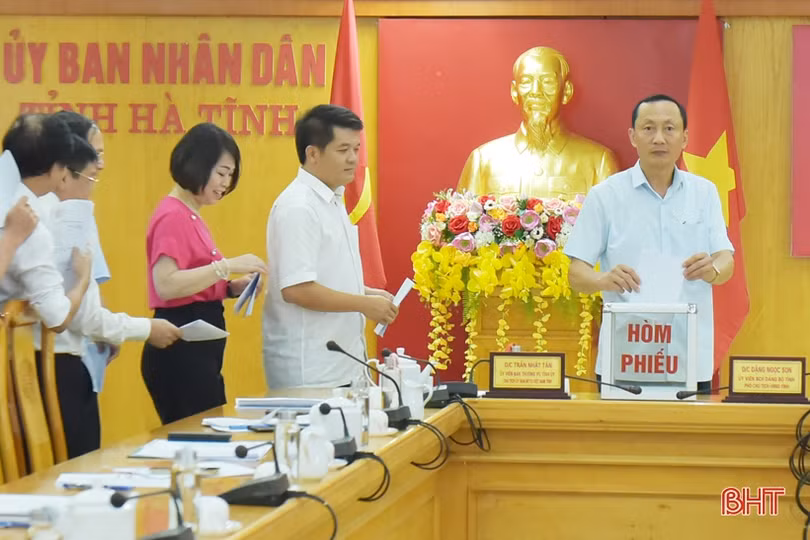 Chủ tịch UBND tỉnh Hà Tĩnh công nhận 14 xã đạt chuẩn các loại hình nông thôn mới