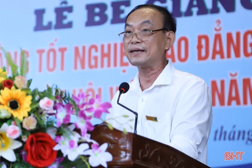 Cao đẳng Kỹ thuật Việt - Đức trao bằng tốt nghiệp cho hơn 1.200 HSSV