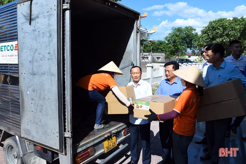 Sản phẩm của HTX Nguyên Lâm có mặt ở Siêu thị Co.opmart Hà Tĩnh