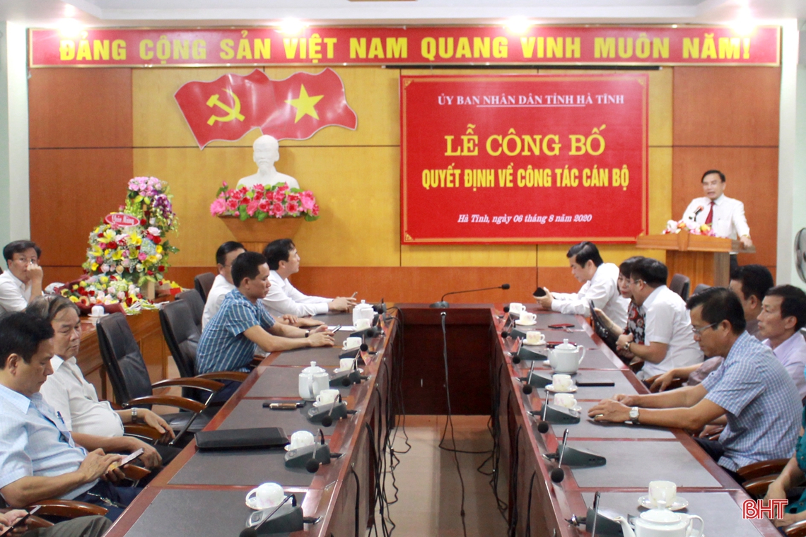 Trao quyết định bổ nhiệm Phó Giám đốc Sở VH-TT&DL Hà Tĩnh