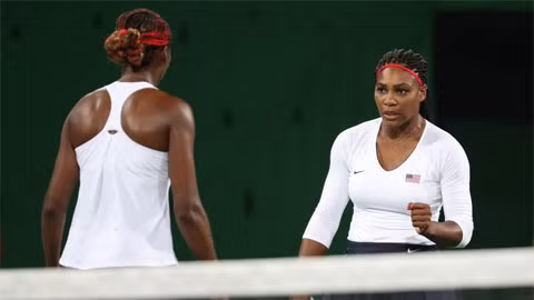 serena williams va co chi venus thua soc o olympic rio 2016