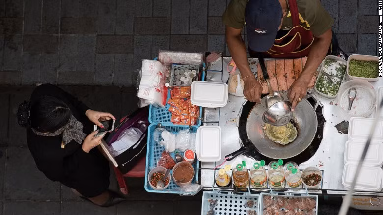 tp ho chi minh lot lop 23 thanh pho co am thuc via he ngon nhat the gioi