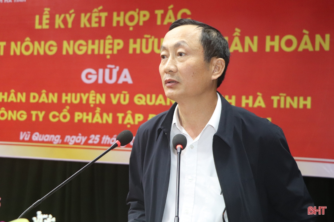 Bí thư Tỉnh ủy chúc tết đảng viên lão thành và người cao tuổi tiêu biểu ở Vũ Quang