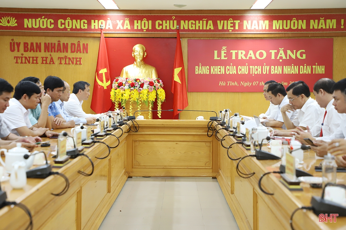 Tuyên dương tập thể, cá nhân thành tích cao tại SEA Games 32 và Hội nghị công bố Quy hoạch tỉnh Hà Tĩnh