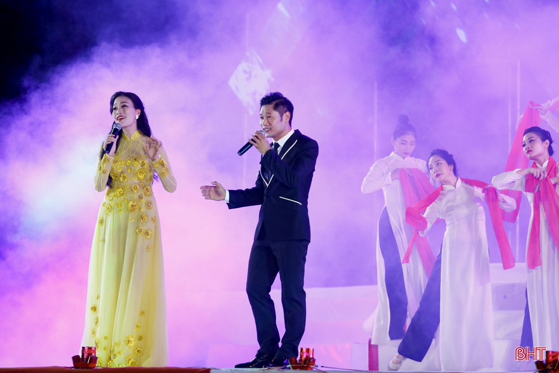 Lắng đọng và tự hào chương trình nghệ thuật “Huyền thoại Đồng Lộc”