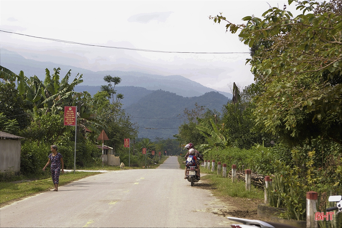Những người “gieo chữ trên mây” ở xã vùng biên Hà Tĩnh