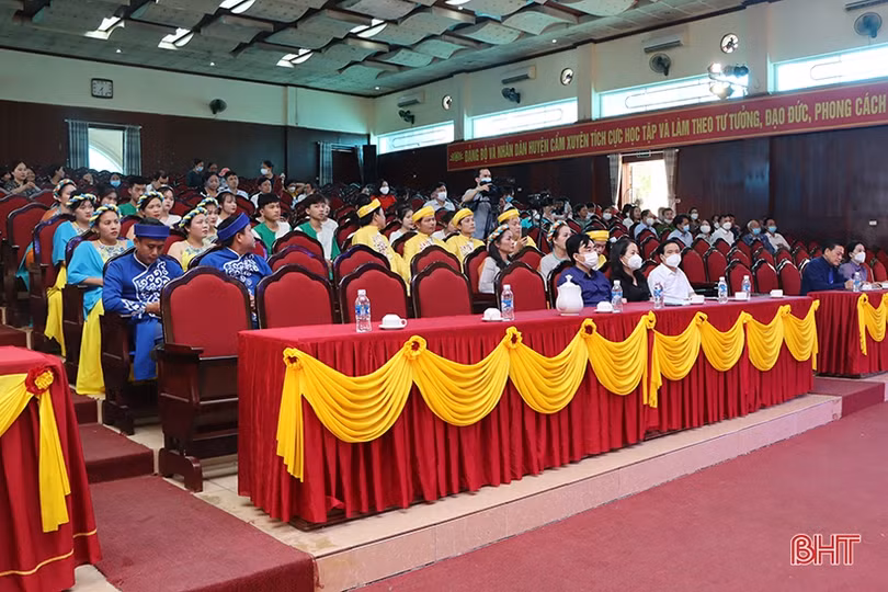 Cẩm Xuyên khai mạc liên hoan dân ca ví, giặm Nghệ Tĩnh 