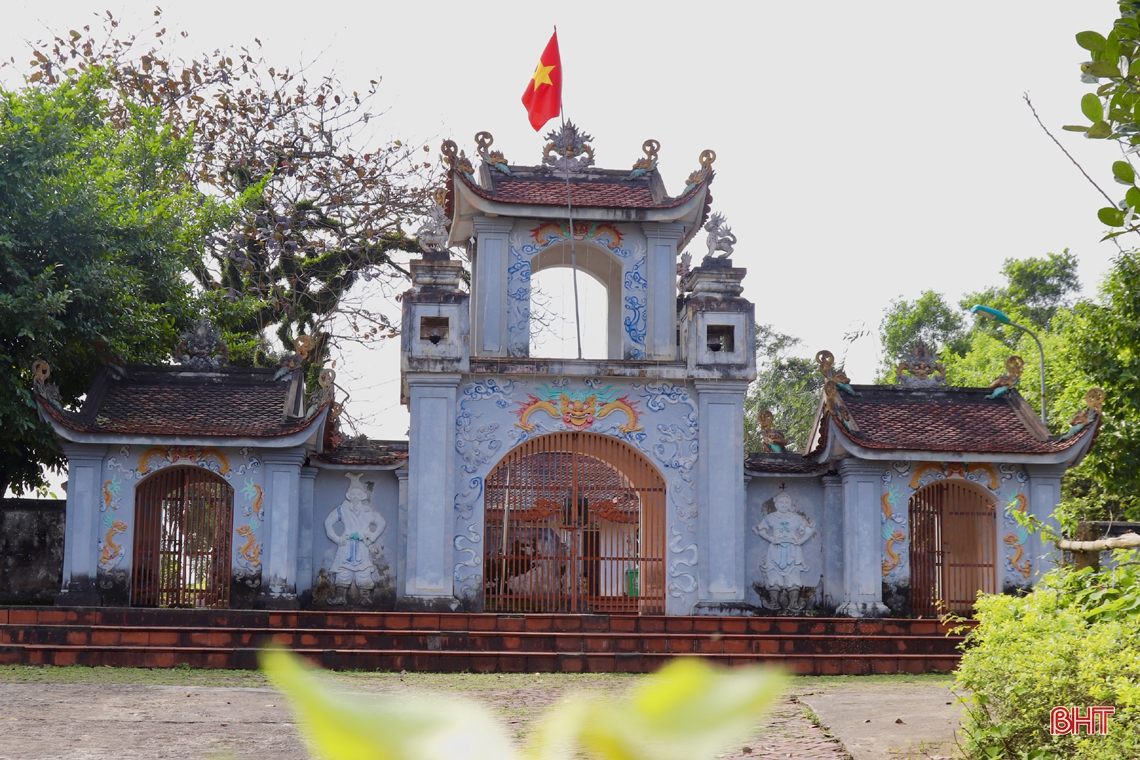 Ngắm tháp đá cổ hơn 500 tuổi ở Hà Tĩnh