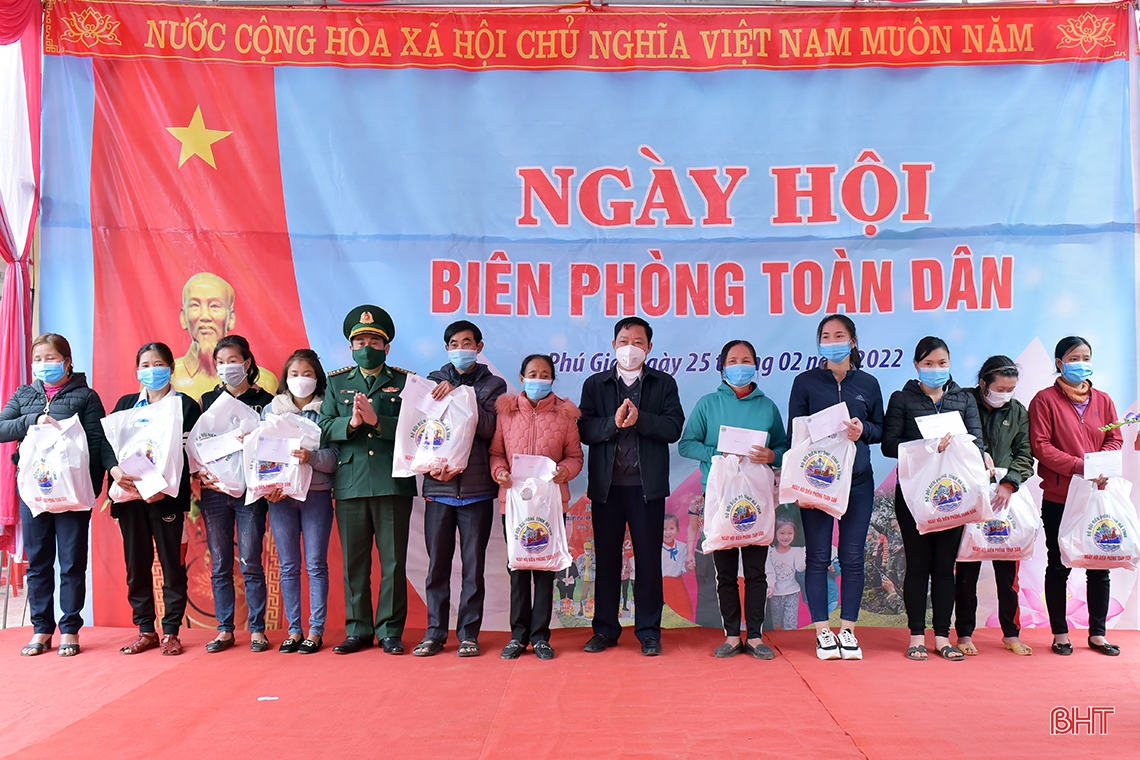 Ngày hội biên phòng toàn dân ở miền biên giới Hà Tĩnh