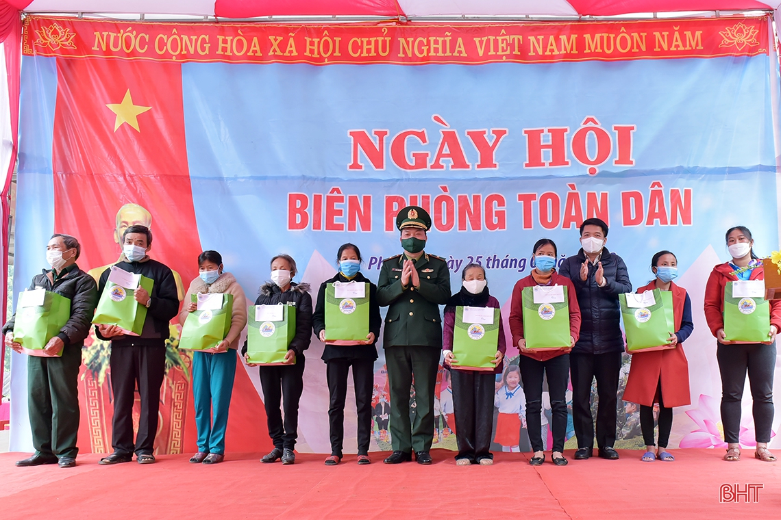 Ngày hội biên phòng toàn dân ở miền biên giới Hà Tĩnh
