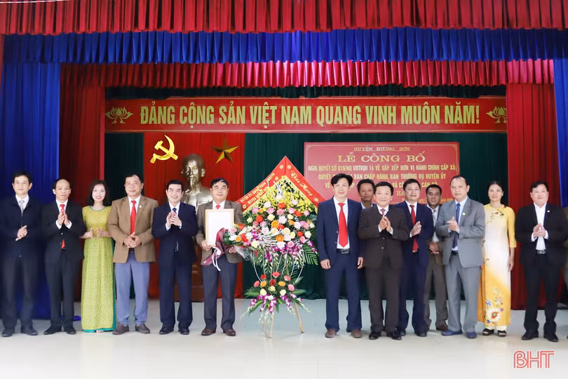Hương Sơn, Lộc Hà công bố thành lập đảng bộ và đơn vị hành chính cấp xã