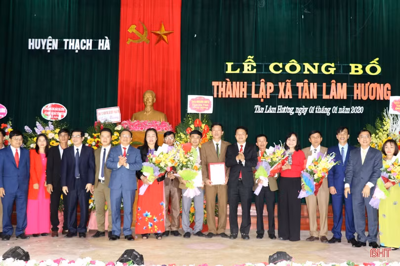 Hương Sơn, Lộc Hà công bố thành lập đảng bộ và đơn vị hành chính cấp xã