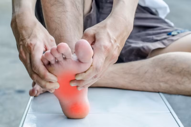 13 lợi ích sức khỏe khi bạn đi chân đất nhiều hơn