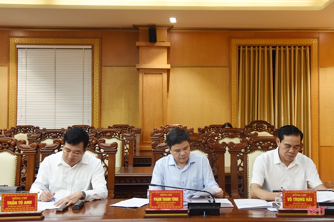 Tập trung lãnh đạo, chỉ đạo, nỗ lực đạt cao nhất các chỉ tiêu, nhiệm vụ phát triển kinh tế - xã hội