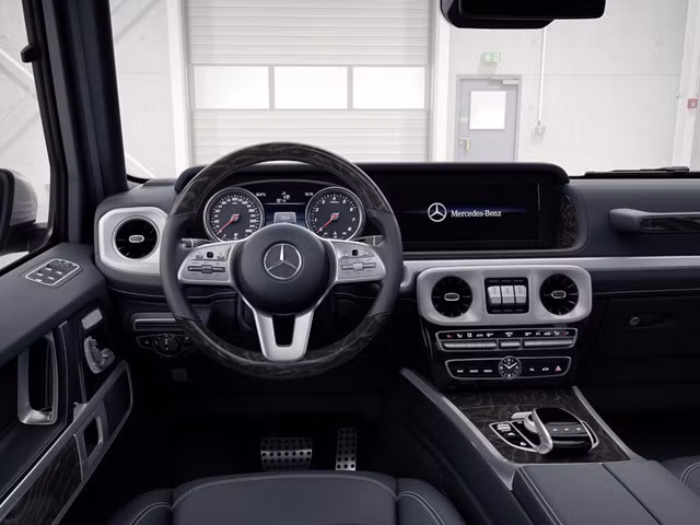 mercedes g class the he moi bat ngo lo dien
