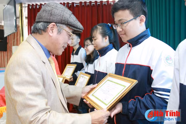 70 du an sang tao khoa hoc ky thuat duoc trao giai