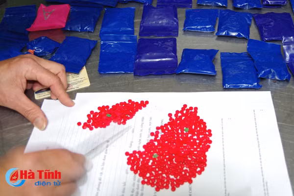 video van chuyen 8 000 vien hong phien tu bien gioi ha tinh ve tieu thu