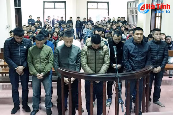 13 doi tuong danh xoc dia tai choi canh ca o tp ha tinh linh an