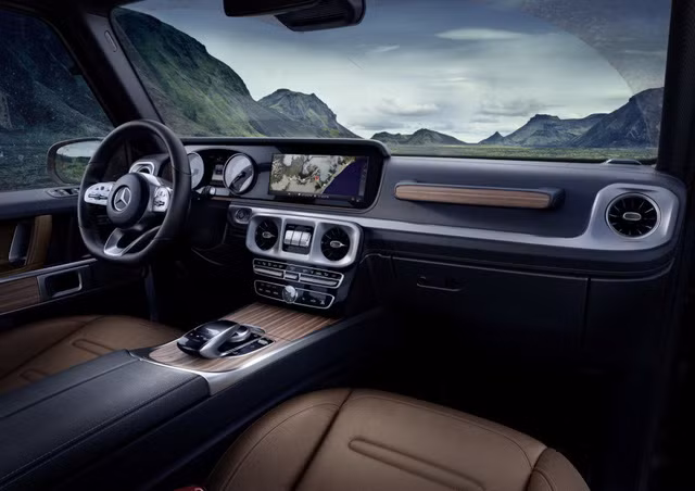 mercedes g class the he moi bat ngo lo dien