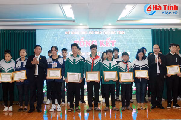70 du an sang tao khoa hoc ky thuat duoc trao giai