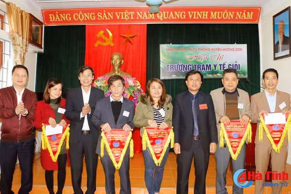 huong son thi truong tram y te gioi