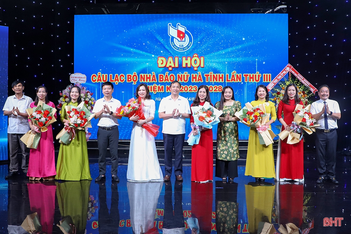 Nhà báo nữ Hà Tĩnh phát huy vai trò cầu nối giữa hệ thống chính trị và Nhân dân