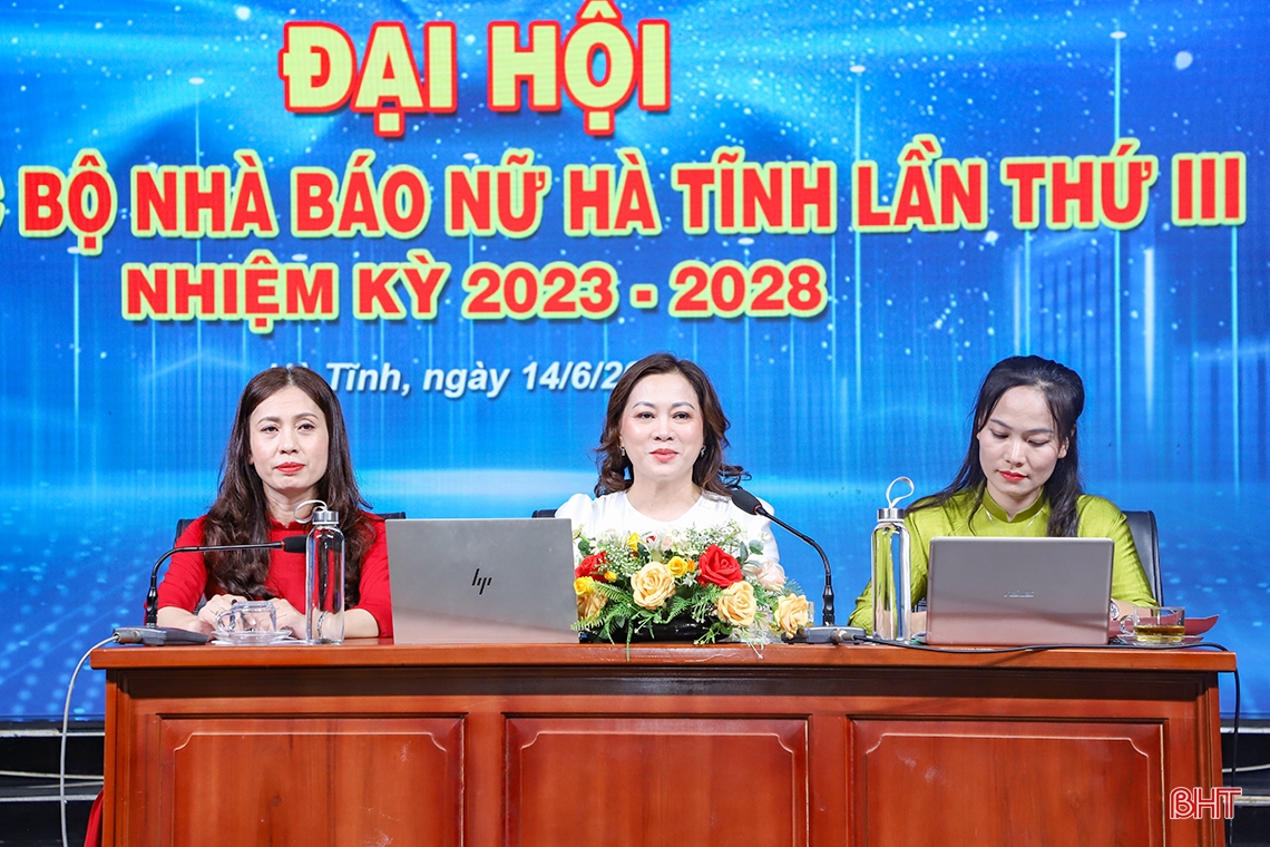 Nhà báo nữ Hà Tĩnh phát huy vai trò cầu nối giữa hệ thống chính trị và Nhân dân