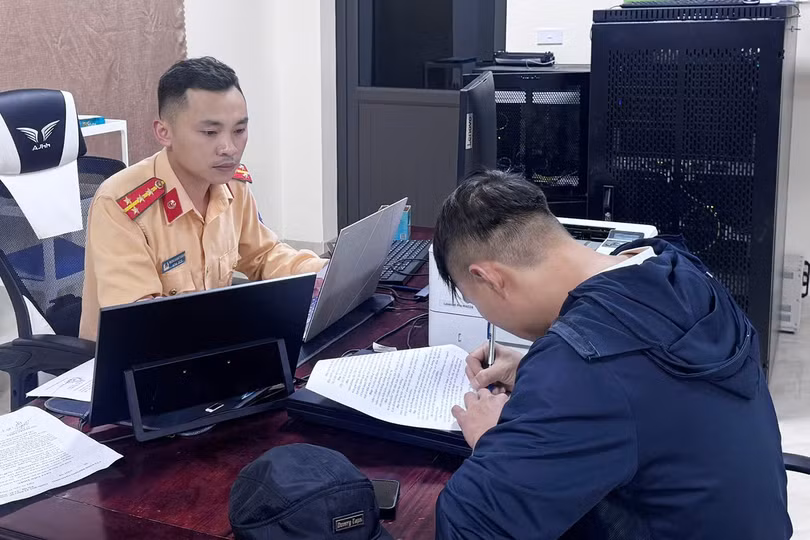 anh-nvh-bi-co-quan-cong-an-trieu-tap-lam-viec-xu-ly.jpg