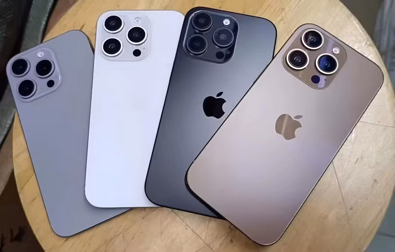 Các tùy chọn màu sắc trên iPhone 16 Pro, trong đó màu vàng đồng được hứa hẹn sẽ "gây sốt" trên thị trường (Ảnh: Majin Bu).