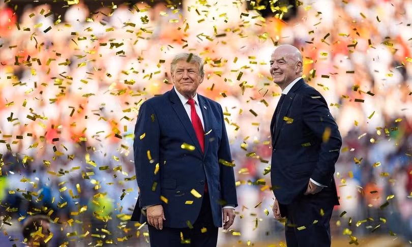 Ông Infantino và Tổng thống Mỹ Donald Trump theo dõi đội tuyển Tây Ban Nha ăn mừng sau khi đánh bại Argentina trong trận chung kết World Cup 2026 ngày 19/7. Ảnh: AFP