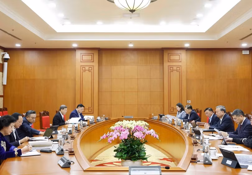 bo-chinh-tri-ban-bi-thujpg-17719.jpg