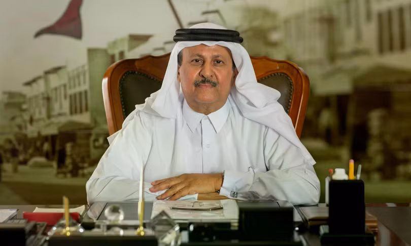 Gia tộc Al Thani đã cai trị Qatar từ giữa thế kỷ 19. Dầu mỏ được phát hiện tại đây từ năm 1940, nhưng việc khai thác khí đốt ngoài khơi mới thực sự biến Qatar thành quốc gia giàu có. Các thành viên gia tộc nắm giữ nhiều vị trí chính trị, chiếm lĩnh nền kinh tế địa phương và sở hữu tài sản giá trị như nhà ở London, trang trại ngựa và thương hiệu Valentino. Quyền lực chủ yếu tập trung trong một số nhánh, với số lượng thành viên lên đến hàng nghìn người. Ảnh: UNHCR.