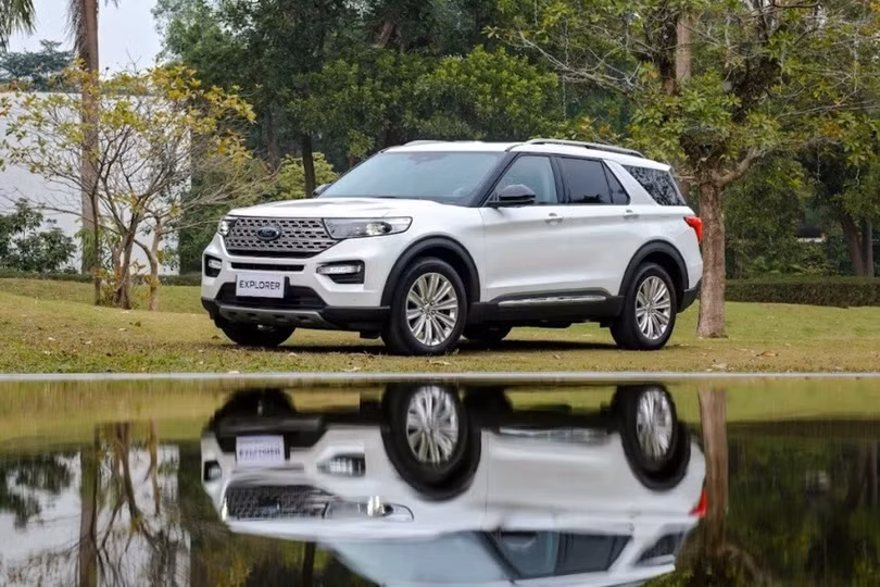 Ford Explorer bán tại Việt Nam là xe nhập khẩu nguyên chiếc từ Mỹ (Ảnh: FVN).