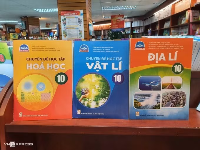 Sách giáo khoa bộ Chân trời sáng tạo. Ảnh: Thanh Hằng