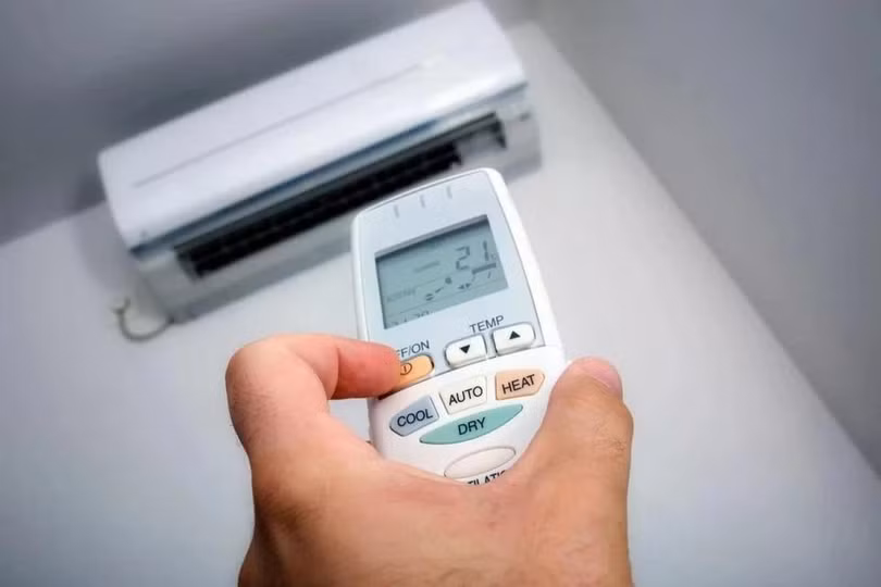 Sử dụng máy lạnh sao cho hợp lý trở thành câu hỏi quen thuộc vào mùa nóng. Ảnh: Showmetech.