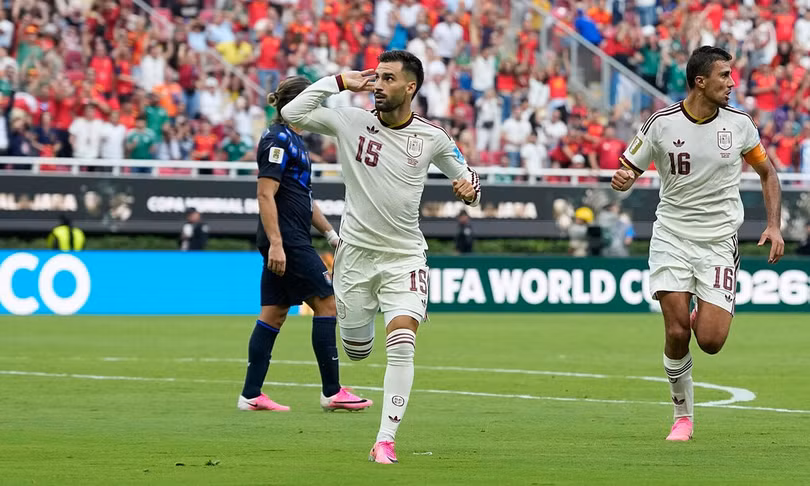 Alex Baena ăn mừng sau khi ghi bàn mở tỷ số cho Tây Ban Nha trong trận gặp Uruguay ở lượt cuối bảng H World Cup 2026 trên sân Guadalajara, Mexico ngày 26/6. Ảnh: AP