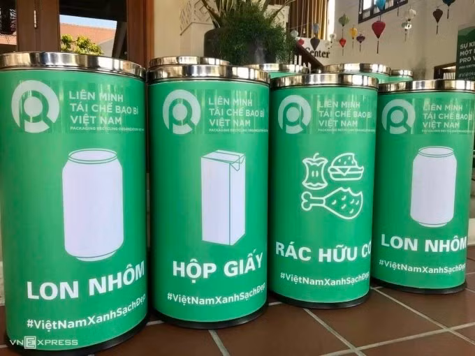 Rác thải sinh hoạt sẽ được phân thành các loại để tiện cho thu gom, tái chế. Ảnh:Gia Chính