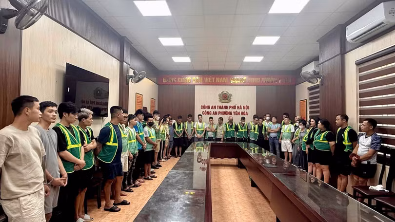 Các đối tượng trong đường dây ma túy lớn vừa bị triệt phá. Ảnh: Công an thành phố Hà Nội