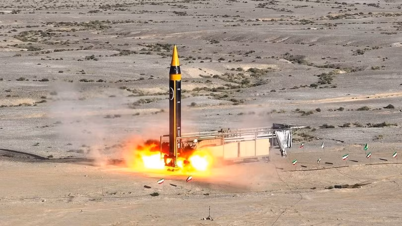 Một tên lửa của Iran (Ảnh minh họa: Reuters).